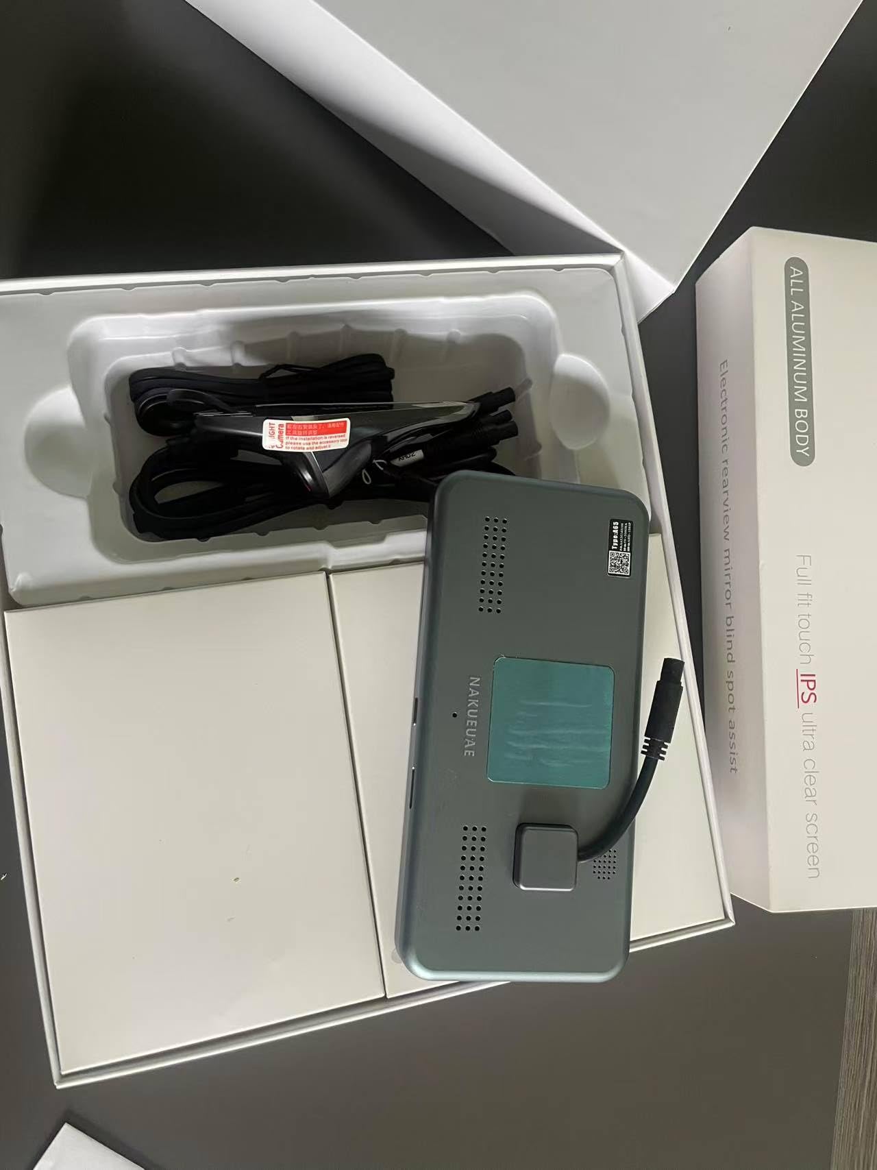 Car Blind Spot Monitoring Camera System with Display and BSD Warning Assistance Recorder